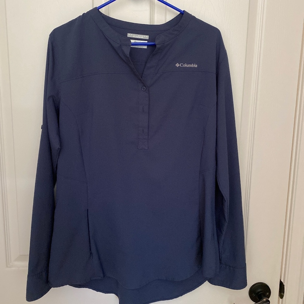 Columbia Navy Blue Long Sleeve Pullover Shirt